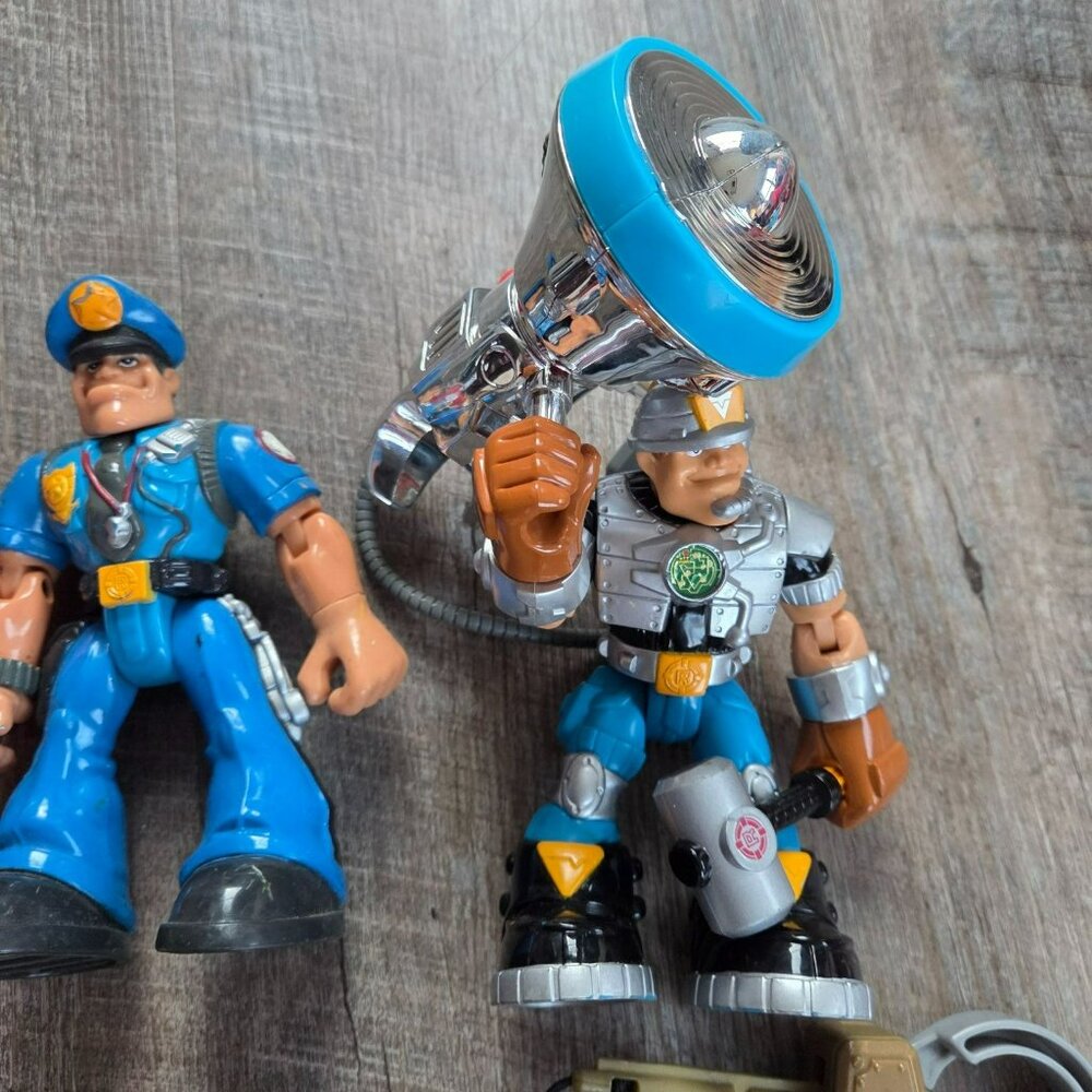 Rescue Heroes lot of 8 w/some Accessories Vintage/Action figures Fisher Price Ha - Picture 3 of 8